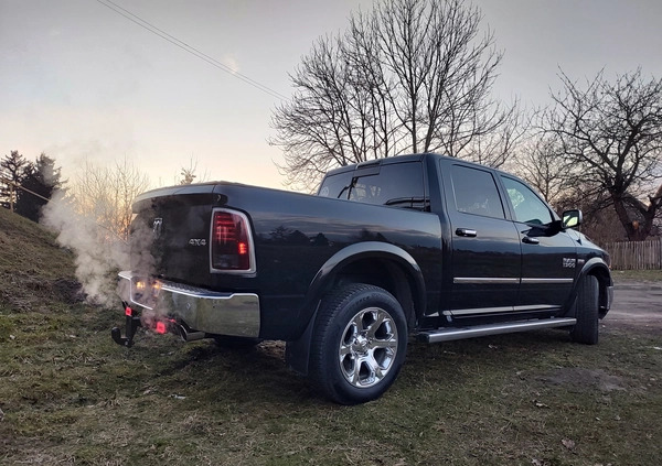 Dodge RAM cena 158000 przebieg: 159000, rok produkcji 2017 z Ząbkowice Śląskie małe 154